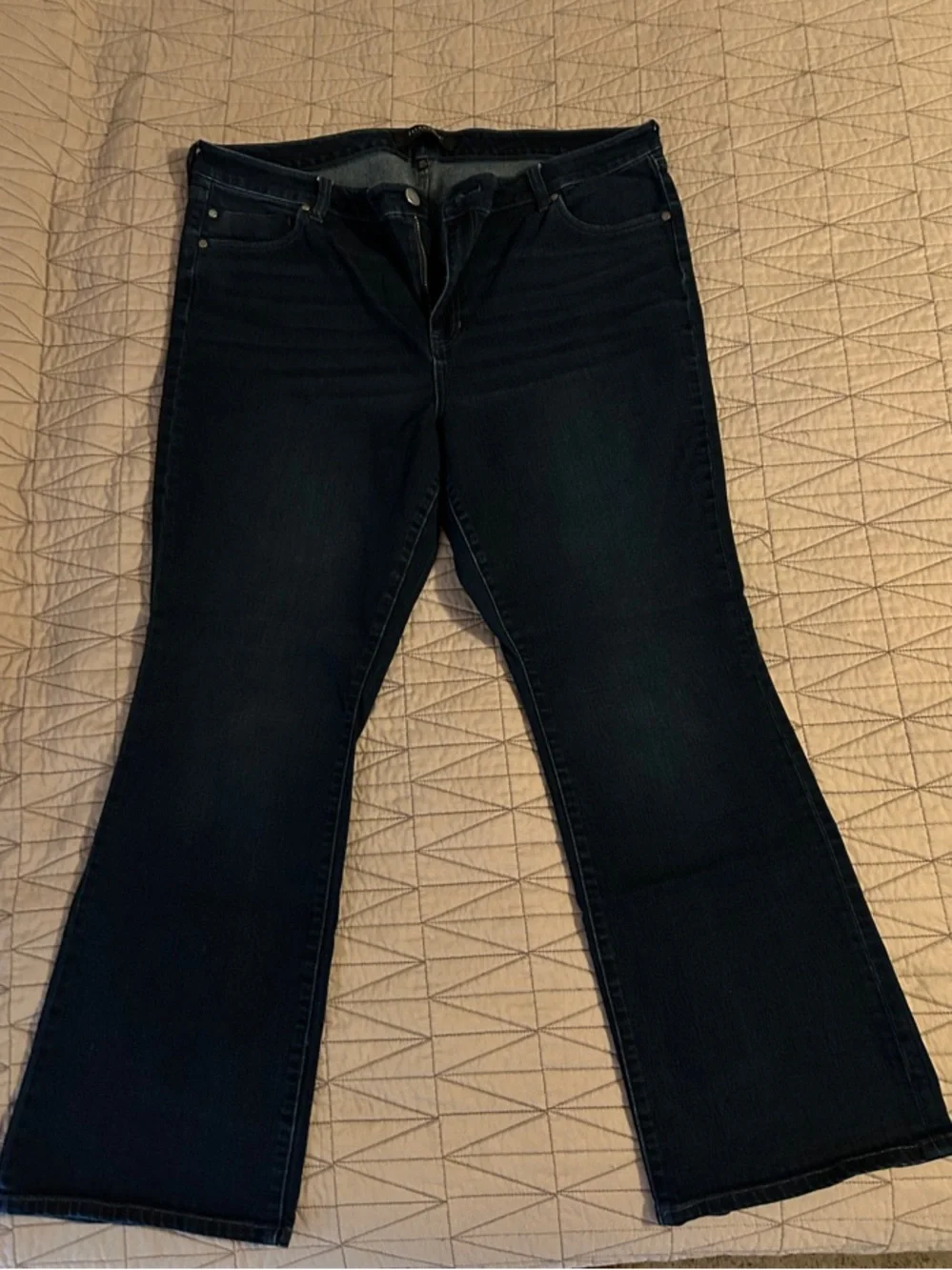 Liverpool Women's Flared Jeans - Picture 3 of 3